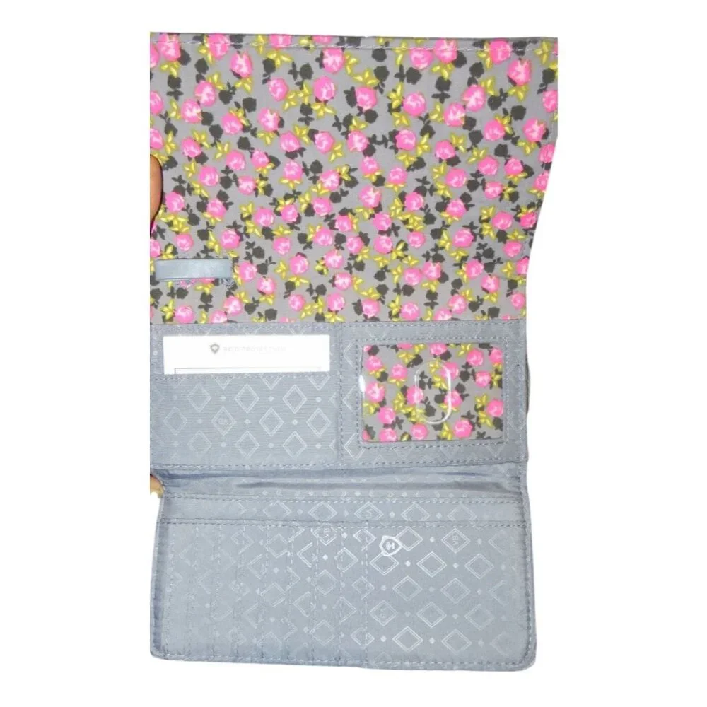 Vera Bradley Heather Blue Gray Quilted RFID Wallet Crossbody bag Clutch Wallet - Picture 3 of 10
